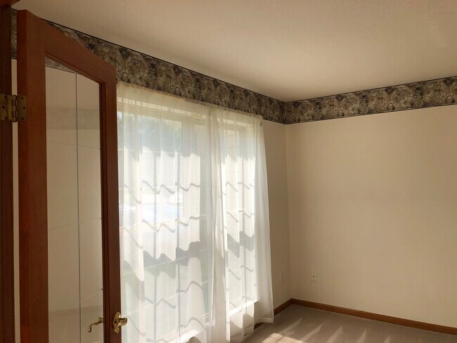 Foto del edificio - 6136 Brigids Close Dr