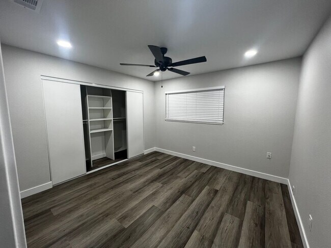 Foto del edificio - 1094 Geer Rd