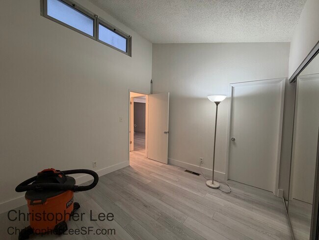 Foto del edificio - 3839 Radburn Dr