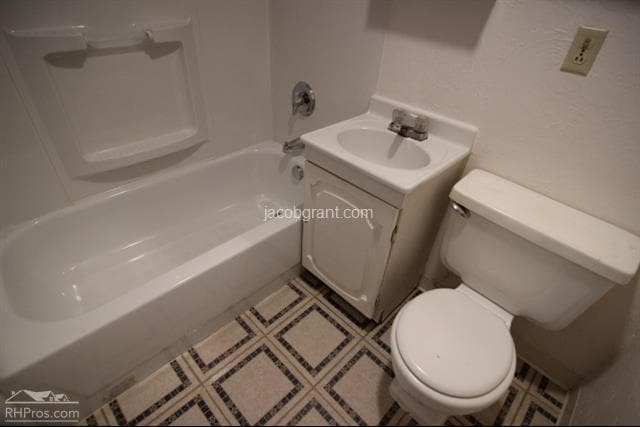 Building Photo - 1203 Bannock Ave