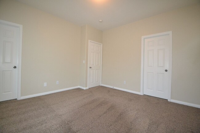 Foto del edificio - 7637 Grassy Bank St