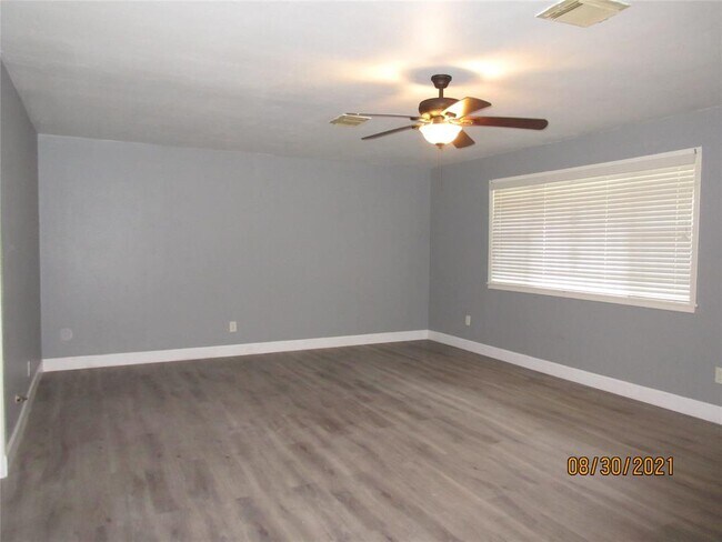 Building Photo - 3030 Dawson Ln