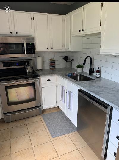 Kitchen - 49 Roundhouse Rd