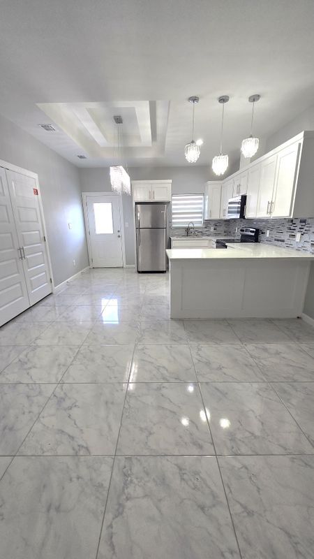 Foto del edificio - 919 N Blair Ave