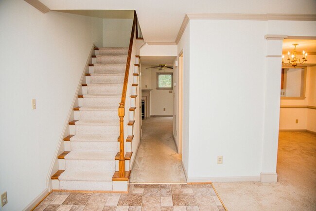 Foto del edificio - Forest Lakes Townhouse Available