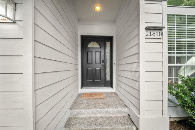 Building Photo - 21610 95th Pl S