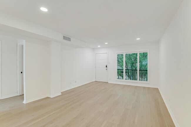 Building Photo - 255 E Rampart Dr
