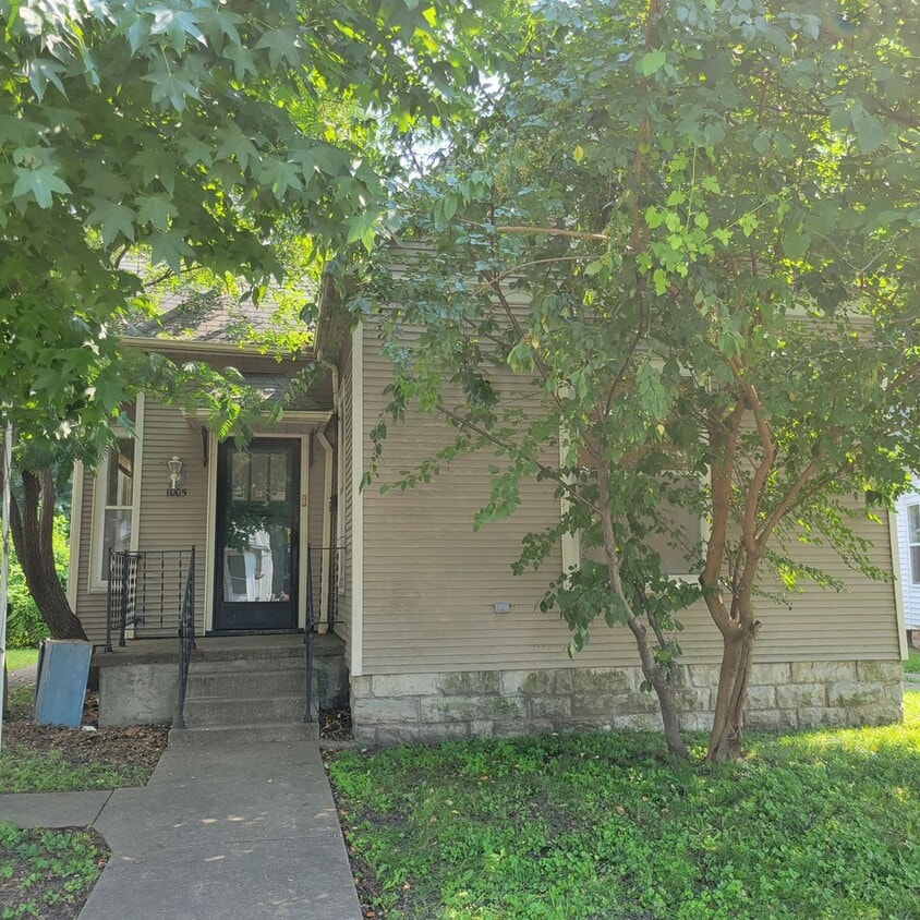 Primary Photo - Nice 2Bed/1Bath Cottage