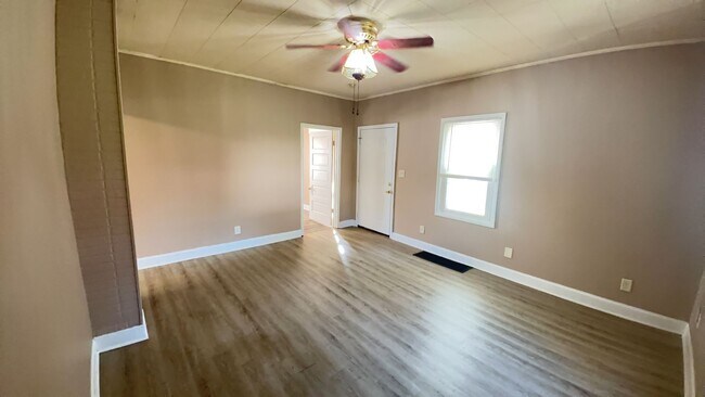 Foto del edificio - 1709 Webber Ave