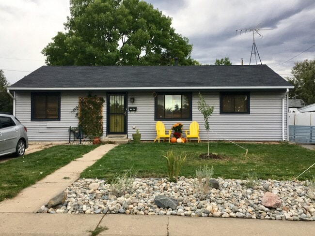 Building Photo - 2739 S Knox Ct