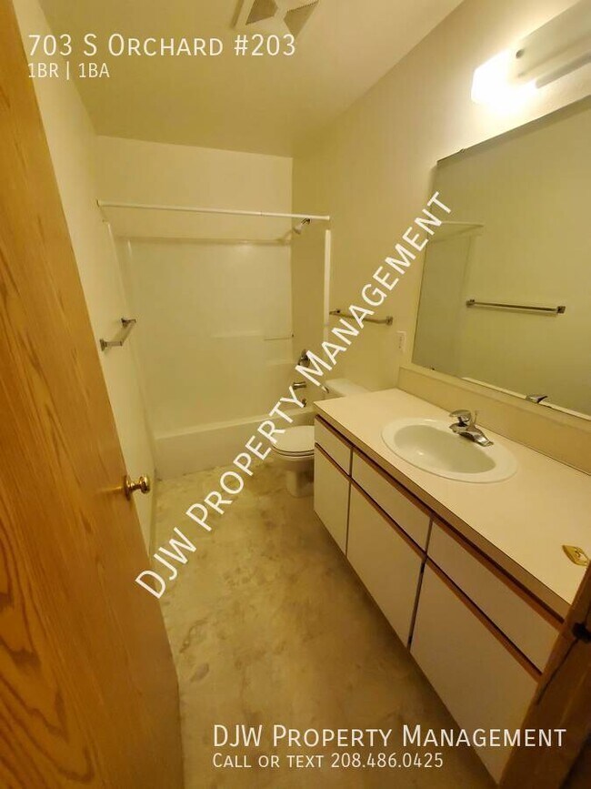 Building Photo - Open Floorplan 1 Bedroom in Boise!
