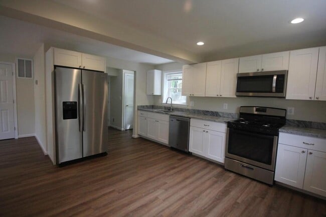 Photo - 10717 Maple St Townhome