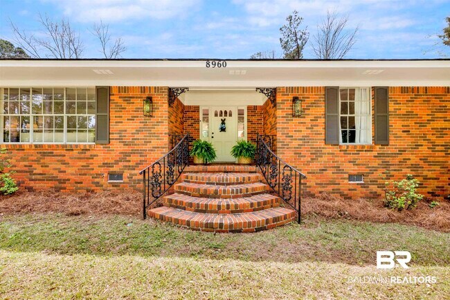 Foto del edificio - 8960 Morphy Ave