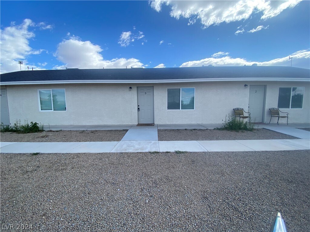2081 S Dandelion St, Pahrump, NV 89048 Townhome Rentals in Pahrump NV