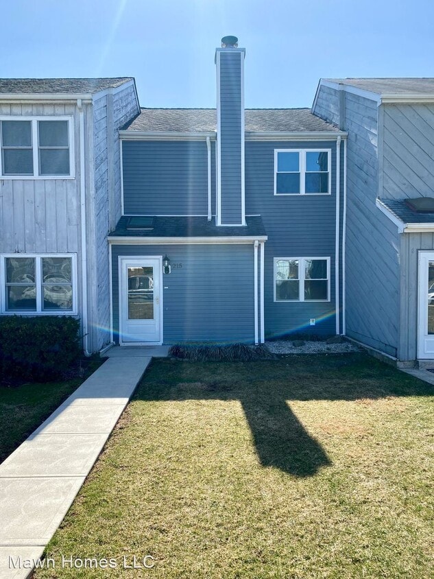 Primary Photo - 2 br, 1.5 bath House - 215 E Green Valley ...