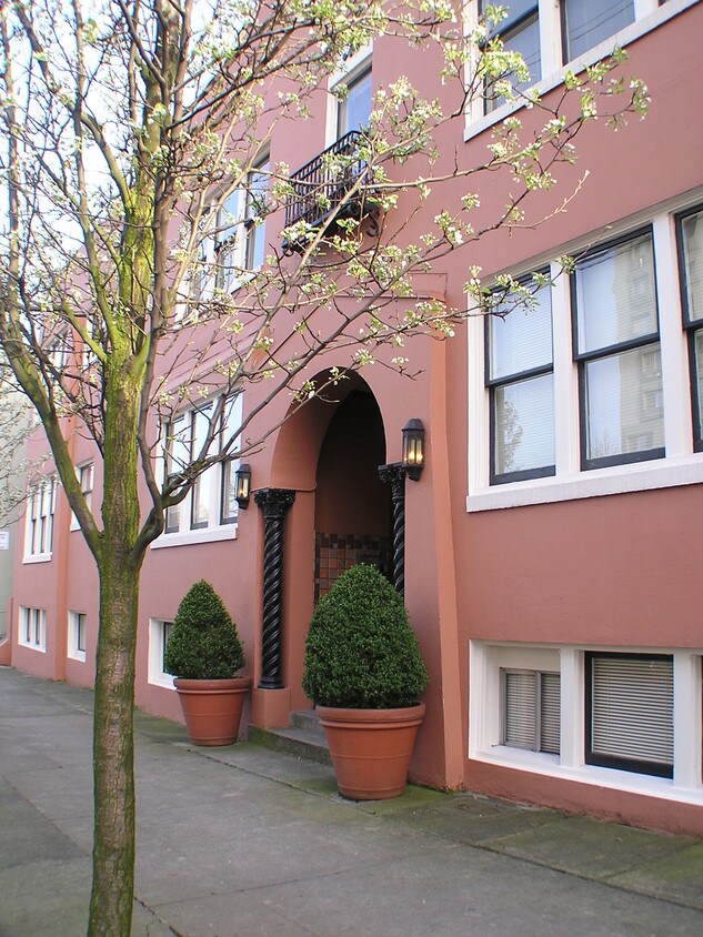 Carmen Apartments Portland, OR