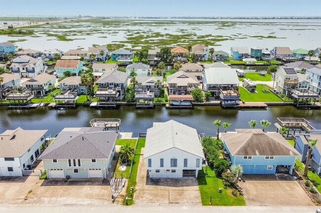 Foto del edificio - 1073 Redfish St