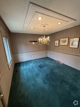 Building Photo - 1056 N University Blvd