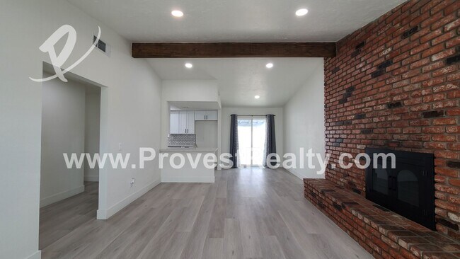 Building Photo - 3 Bed, 2 Bath Spring Valley Lake Pool Home!!!