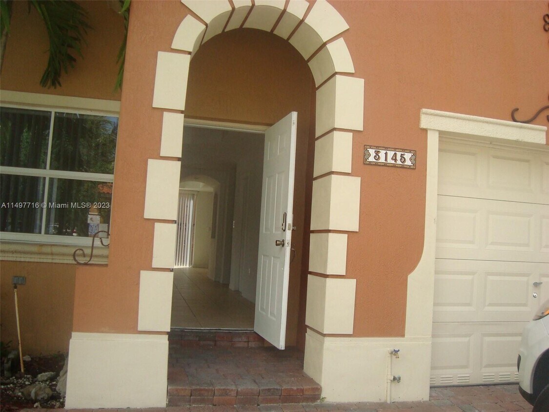 3145-sw-153rd-ct-miami-fl-33185-townhome-rentals-in-miami-fl
