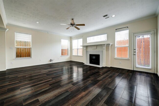 Foto del edificio - 6003 Clyde St