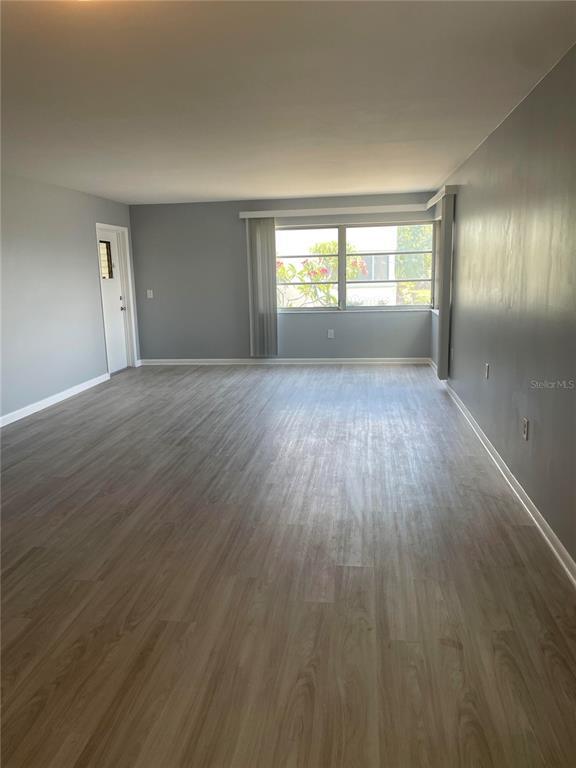 Foto del edificio - 5815 18th St N