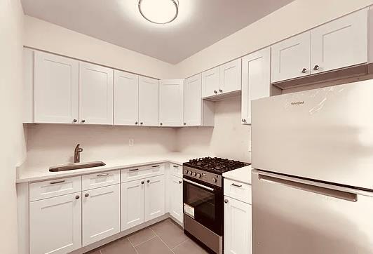 Building Photo - 141-04 Pershing Crescent