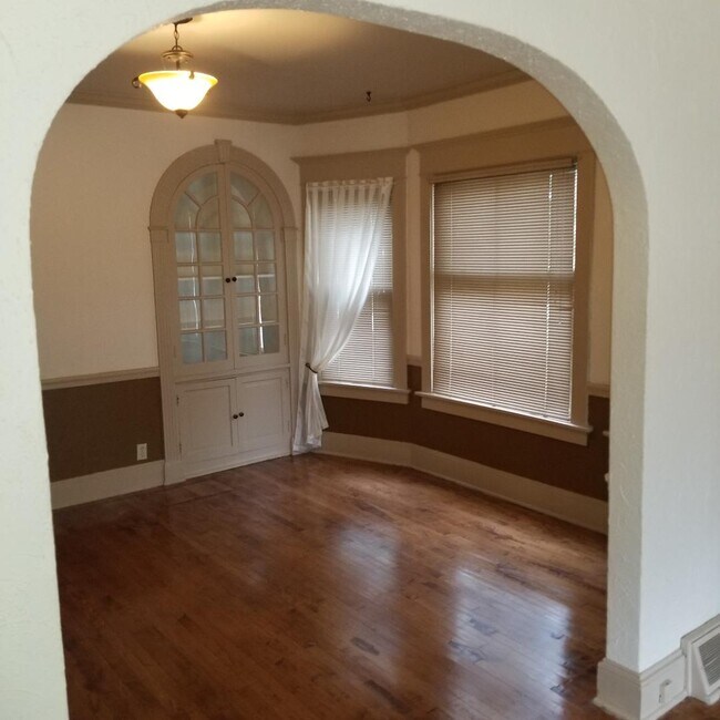 dining room - 7004 Cedar St