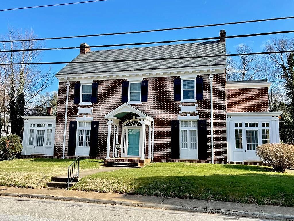 Primary Photo - 222 Randolph St