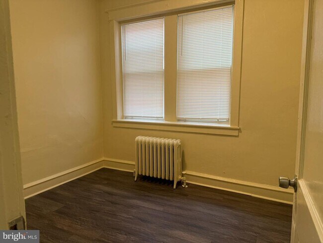 Foto del edificio - 244 S Fairview Ave