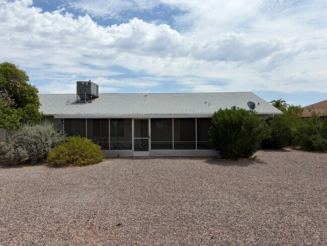 Foto del edificio - 20018 N Lakeforest Dr