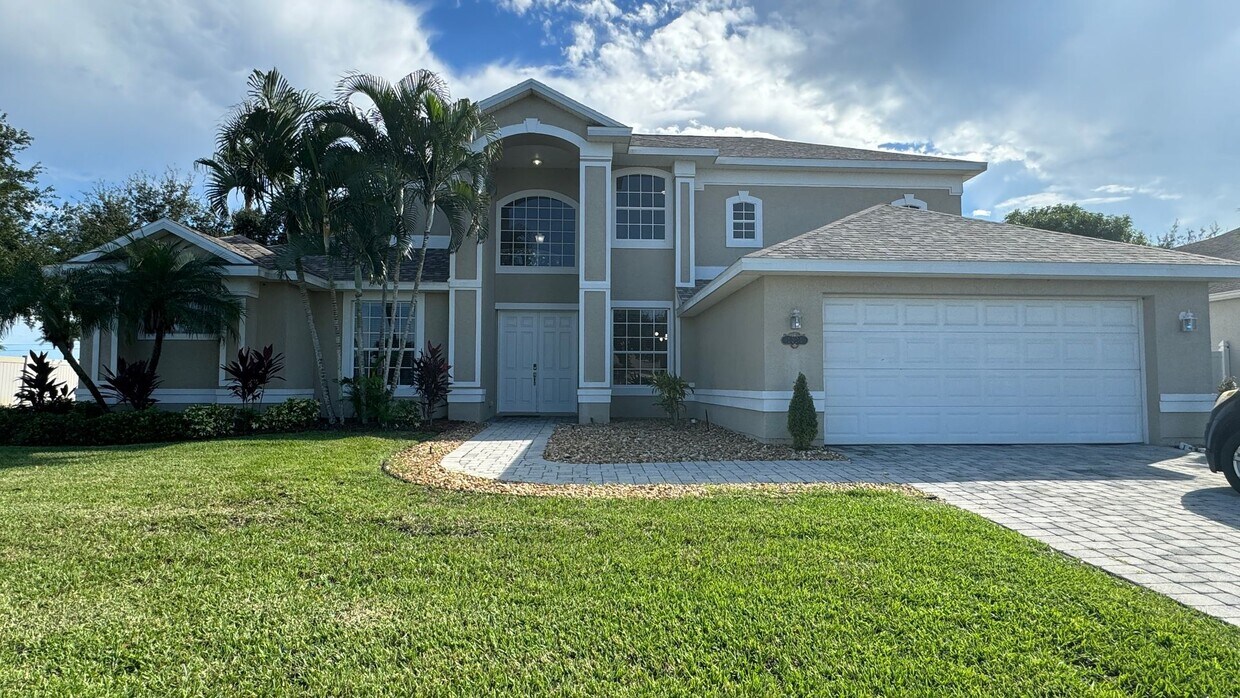 Foto principal - Gated 2-story single family home in Tamari...