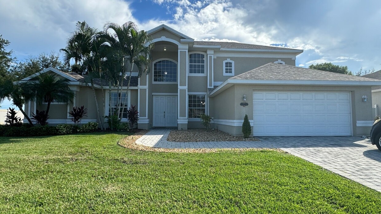 Primary Photo - Gated 2-story single family home in Tamari...