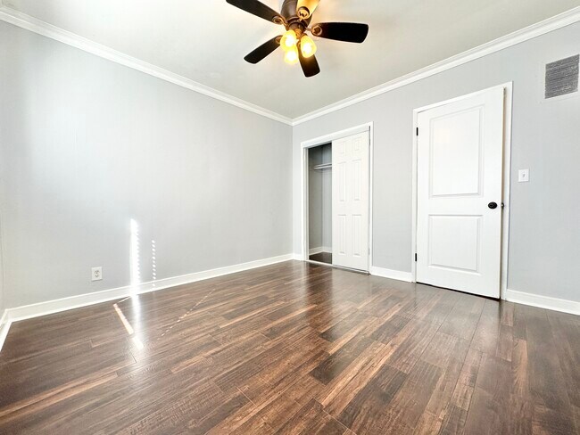 Building Photo - 730 Crenshaw Blvd
