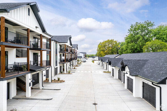 Building Photo - The Flats at Westbury