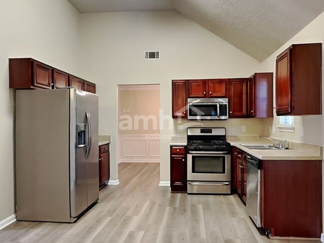 Foto del edificio - 2988 Cherohala Pt SW