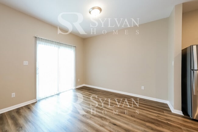 Foto del edificio - Fall in love with this 3BR, 2BA home