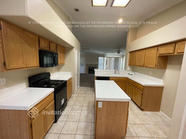 Building Photo - 31289 Ermitage Ln