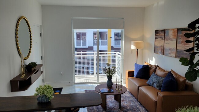 Foto del edificio - 1380 W 30th St