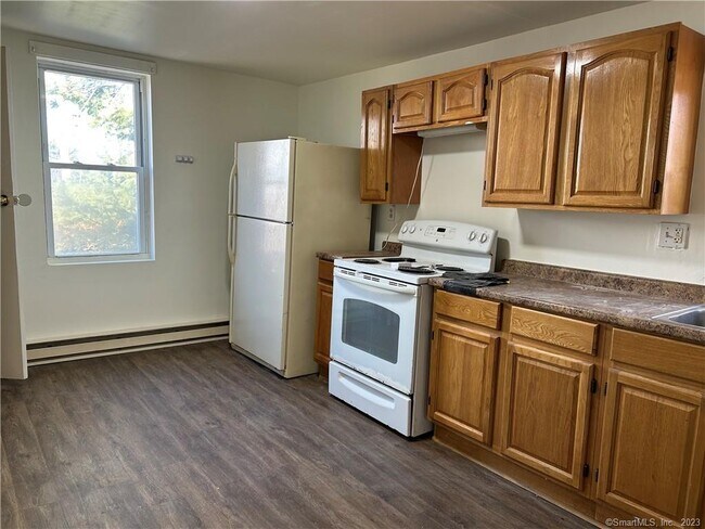 Foto del edificio - 784-786 Plainfield Rd