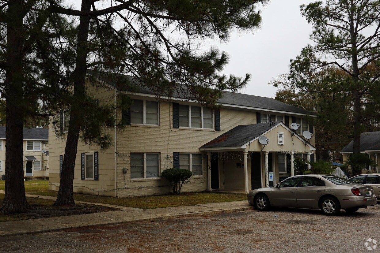 Foto del edificio - Briarwood Apartments