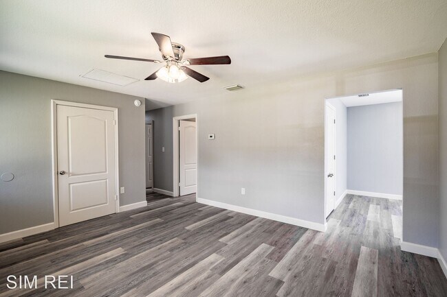 Building Photo - 4 br, 2 bath House - 3260 Ruby Drive