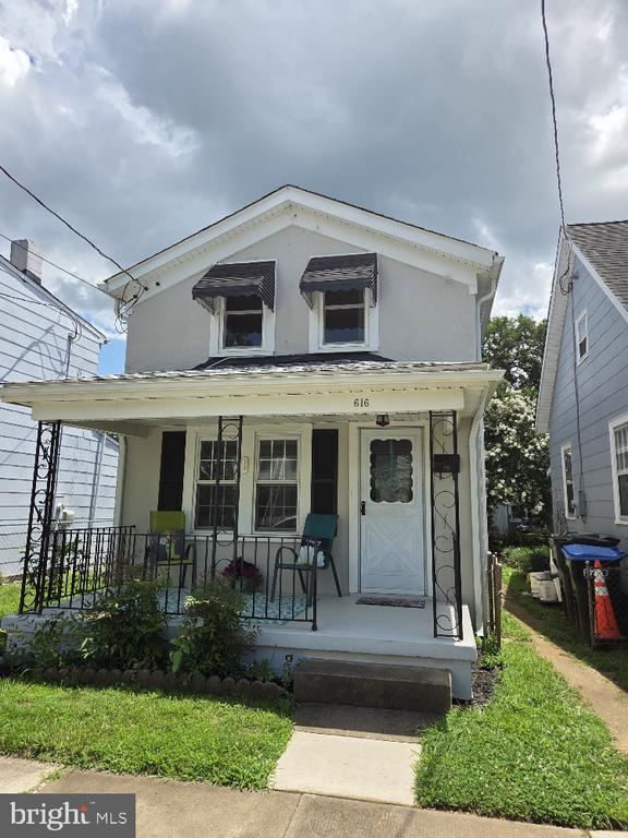 Primary Photo - 616 Stuart St