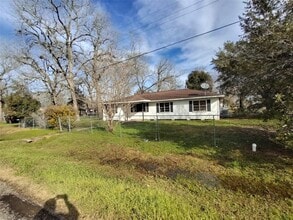 Building Photo - 721 E Emily Ave