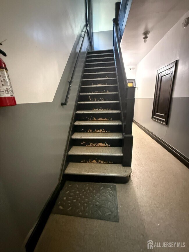 Foto del edificio - 205 Duncan Ave