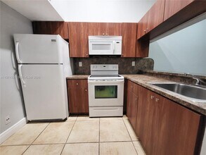 Building Photo - 13907 SW 93rd Ln