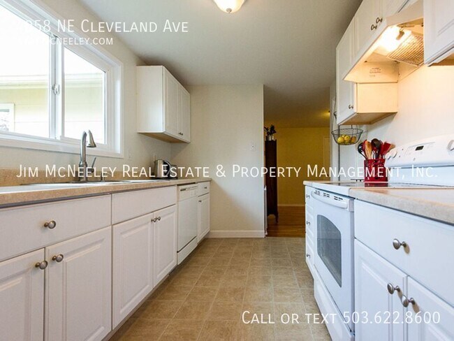 Foto del edificio - 4058 NE Cleveland Ave