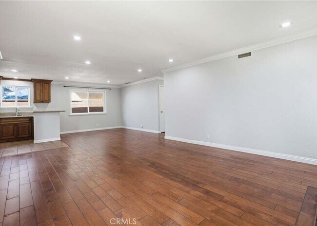 Foto del edificio - 2080 S Cedar St
