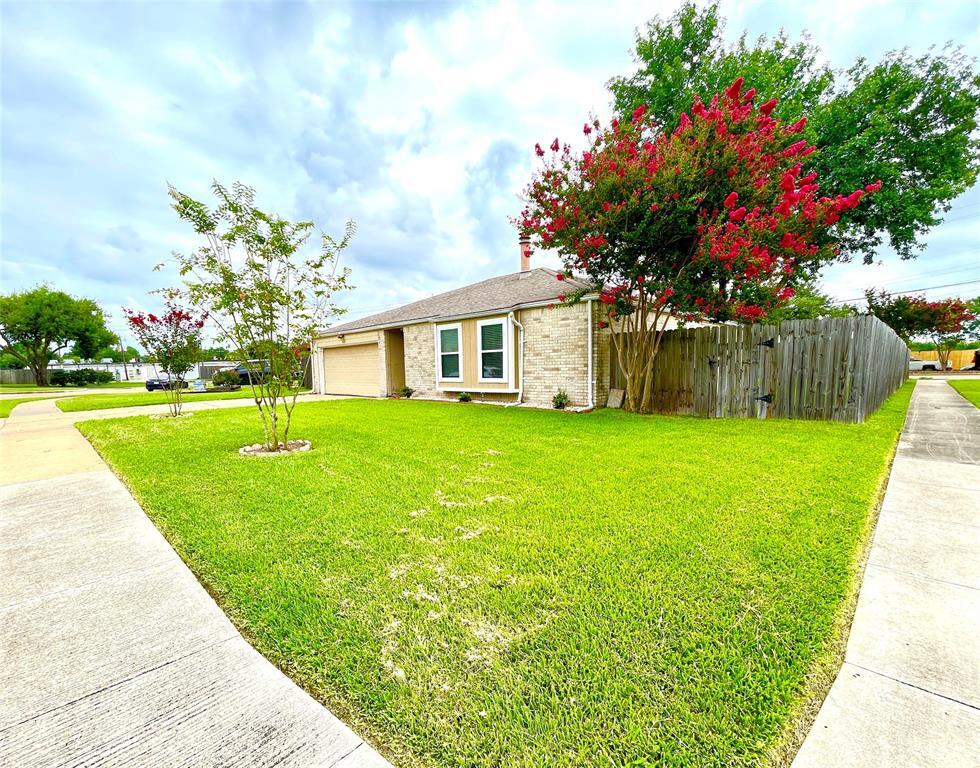 Foto principal - 1102 Beecroft Dr