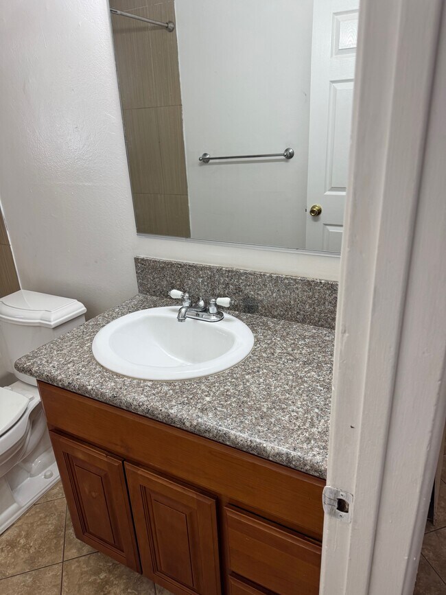 Foto del edificio - 5131 Merle St